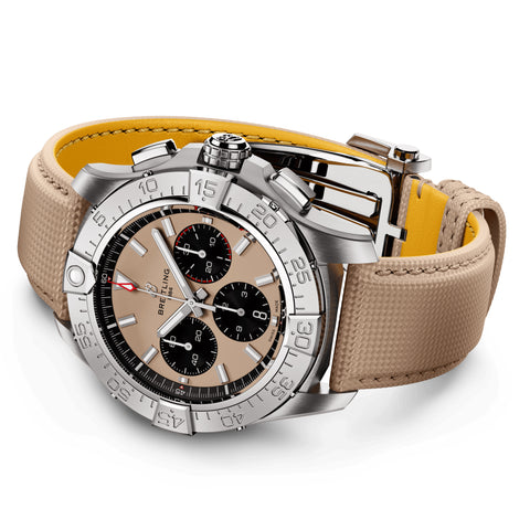 Breitling Avenger AB0147101A1X1